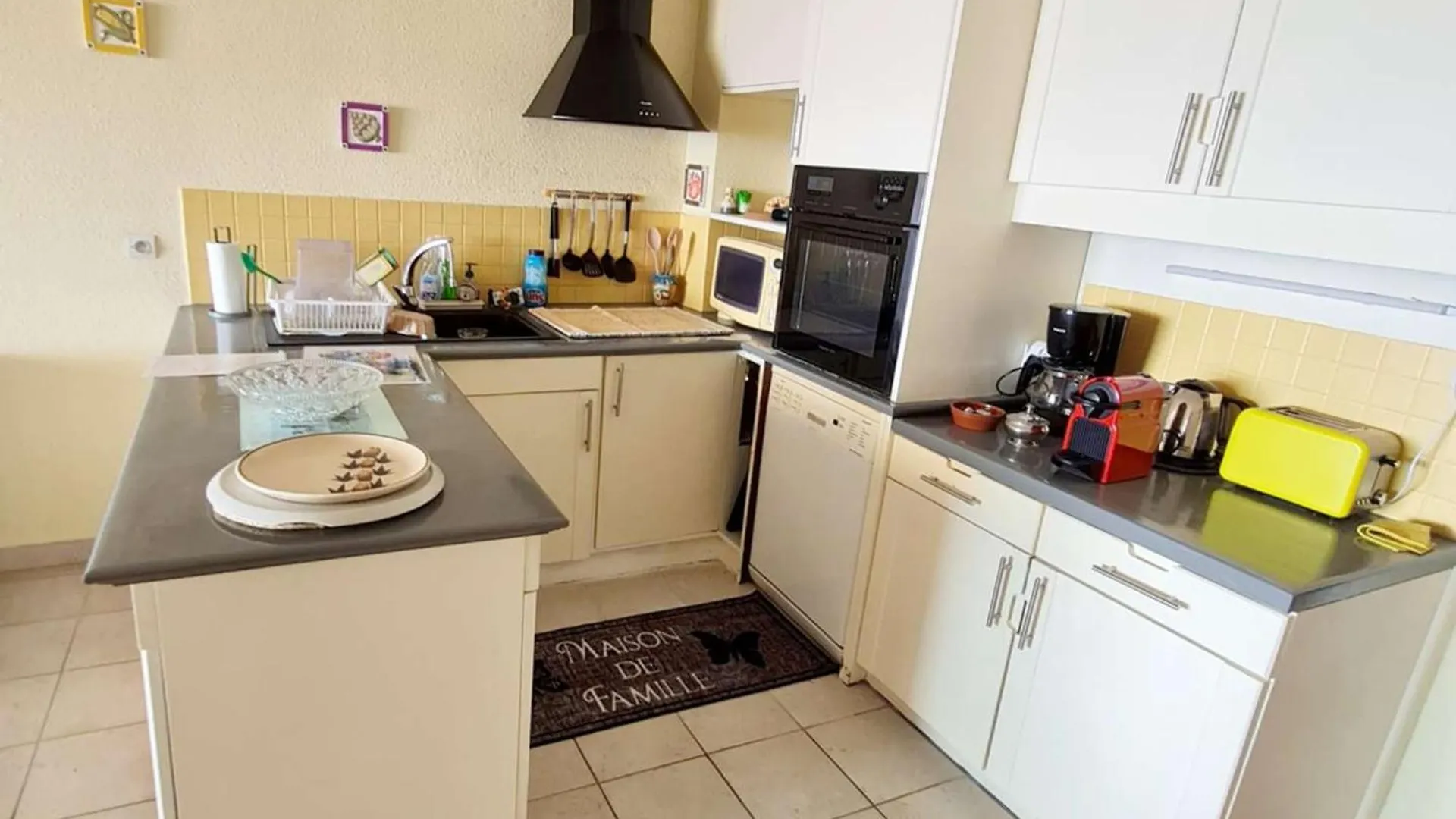 T3 Avec Parking, Piscine Et Tennis Payants A 200M Des Plages - Wi-Fi - Fr-1-316-335 Six-Fours-les-Plages 0*,  France